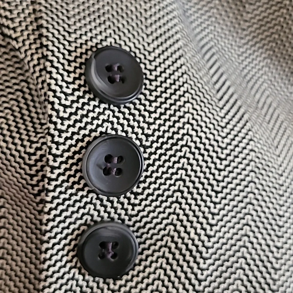 Kasper Herringbone Black Blazer - Picture 4 of 5